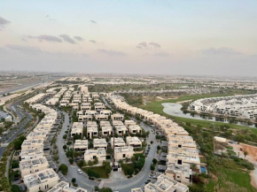 Cozy Golf & Lake View 1BR Apartment,Damac Hills 1